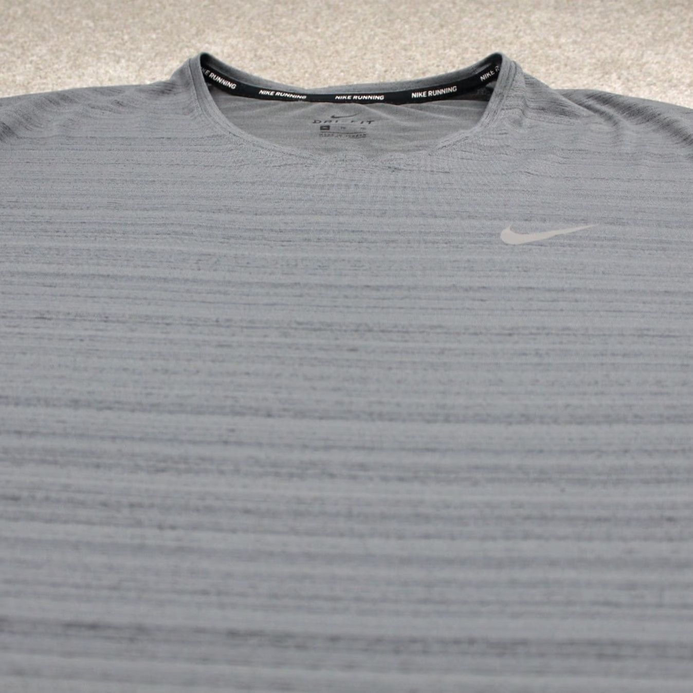 Nike Nike Dri-FIT Running Shirt Mens XL Gray Polyester S/S Pullover Athletic Breathable Lightweight Logo Size US XL / EU 56 / 4 - 4 Thumbnail