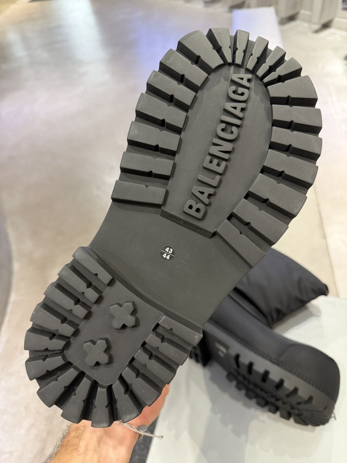 Balenciaga Balenciaga Alaska Low Boot Black Size US 10 / EU 43 - 14 Thumbnail