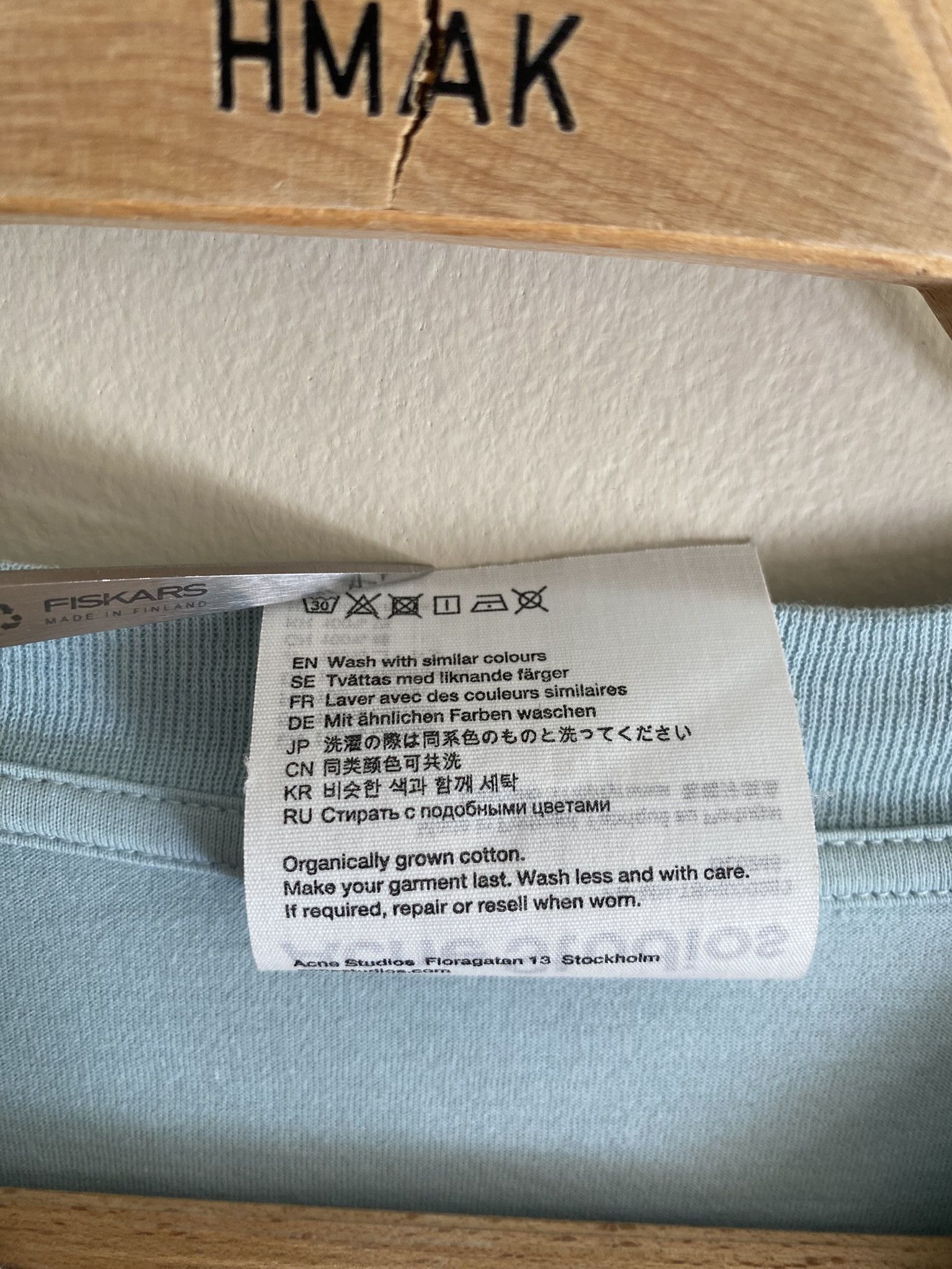 Acne Studios 48/M - V-Neck Logo T-Shirt Size US M / EU 48-50 / 2 - 4 Thumbnail