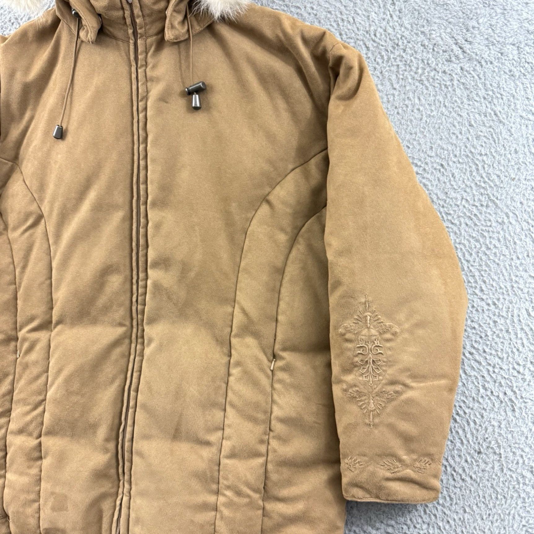 Vintage VINTAGE Cabela’s Jacket Womens Large Goose Down Tan Parka Fur Hooded Suede Zip Outdoor Size L / US 10 / IT 46 - 5 Thumbnail