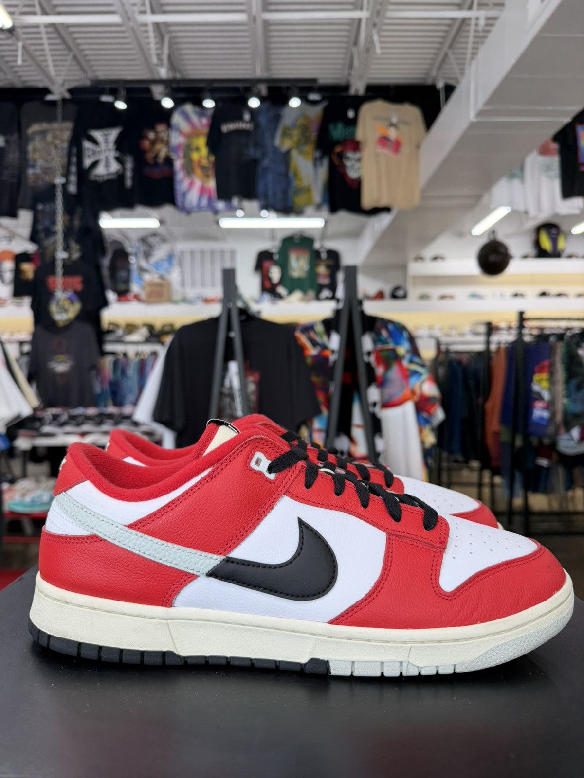 Nike Nike Dunk Low Chicago Split Size 12 (2023) Size US 12 / EU 45 - 6 Thumbnail