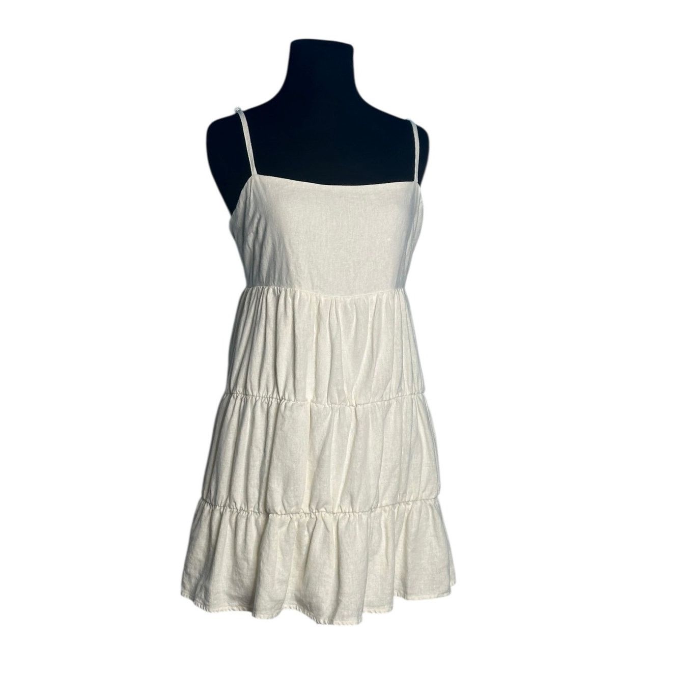 Forever 21 Forever 21 white tier sleeveless top size Large Size L / US 10 / IT 46 - 1 Thumbnail