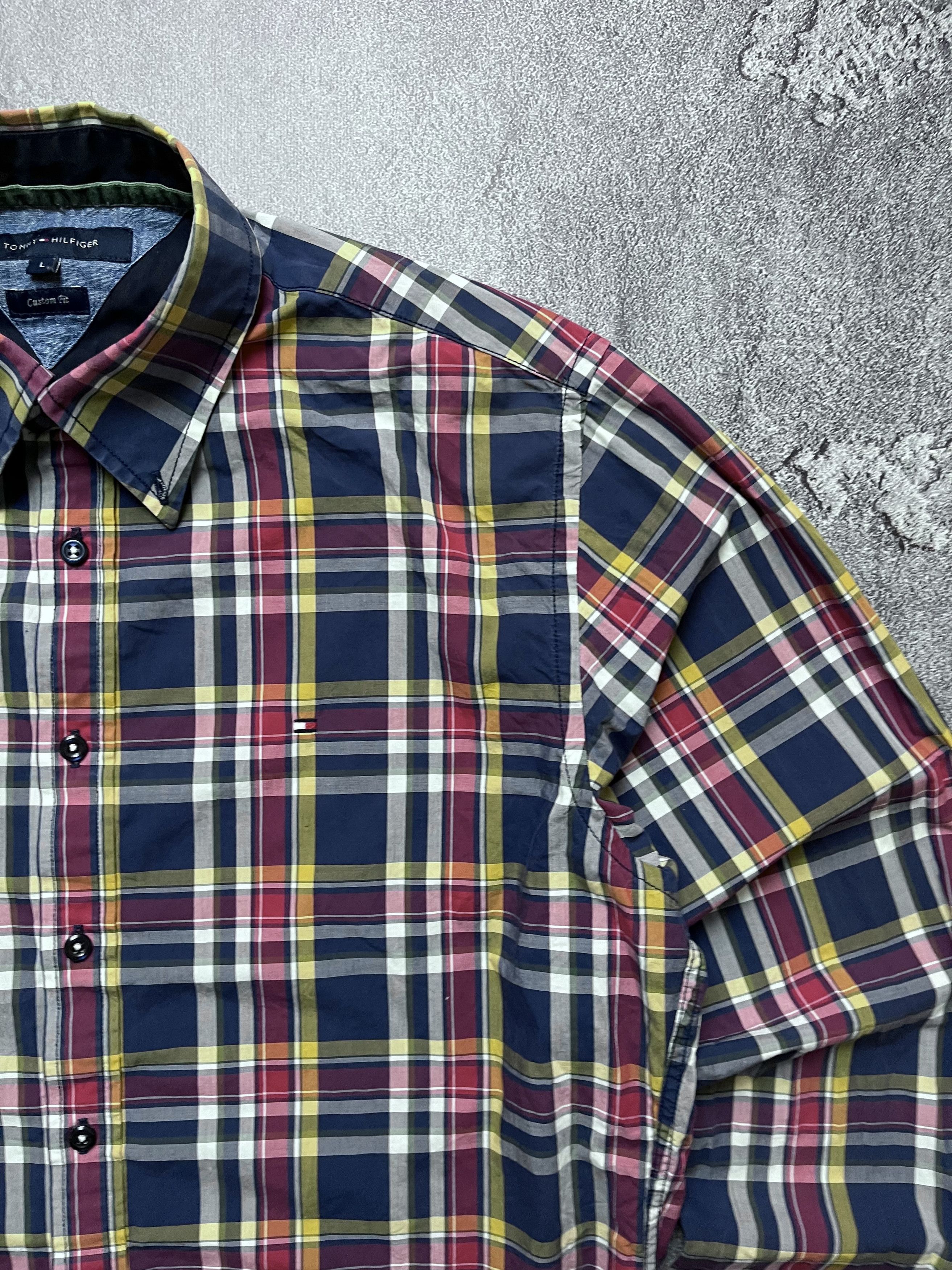 Tommy Hilfiger Vintage Button Up Tommy Hilfiger Big Logo Mens L Size US L / EU 52-54 / 3 - 2 Thumbnail