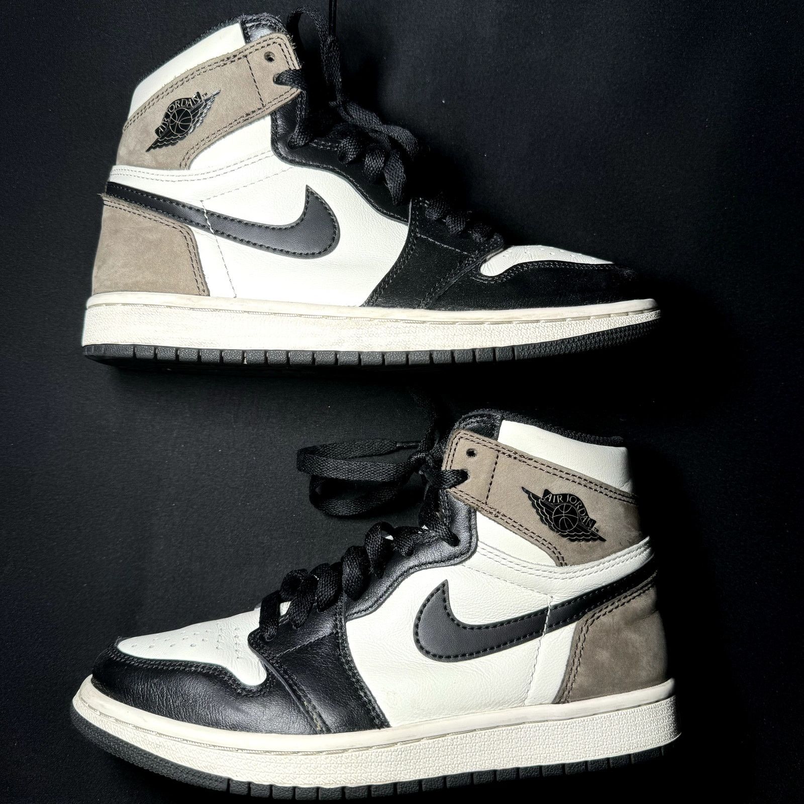 Jordan Brand × Nike Air Jordan 1 Retro High OG Dark Mocha Men's Shoes - Size 5 Size US 5 / EU 37 - 4 Thumbnail