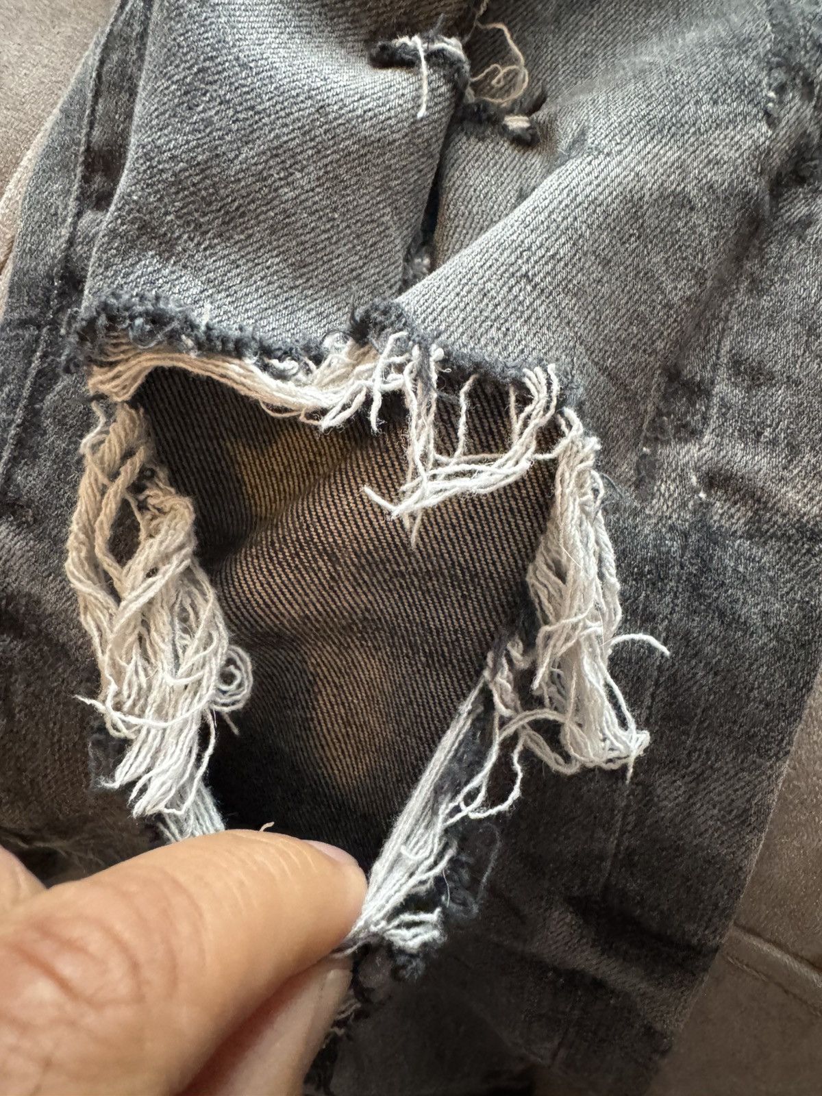 Amiri AMIRI jeans STUDY ALL PHOTOS CAREFULLY FOR TAPE MEASUREMENTS Size US 32 / EU 48 - 23 Thumbnail