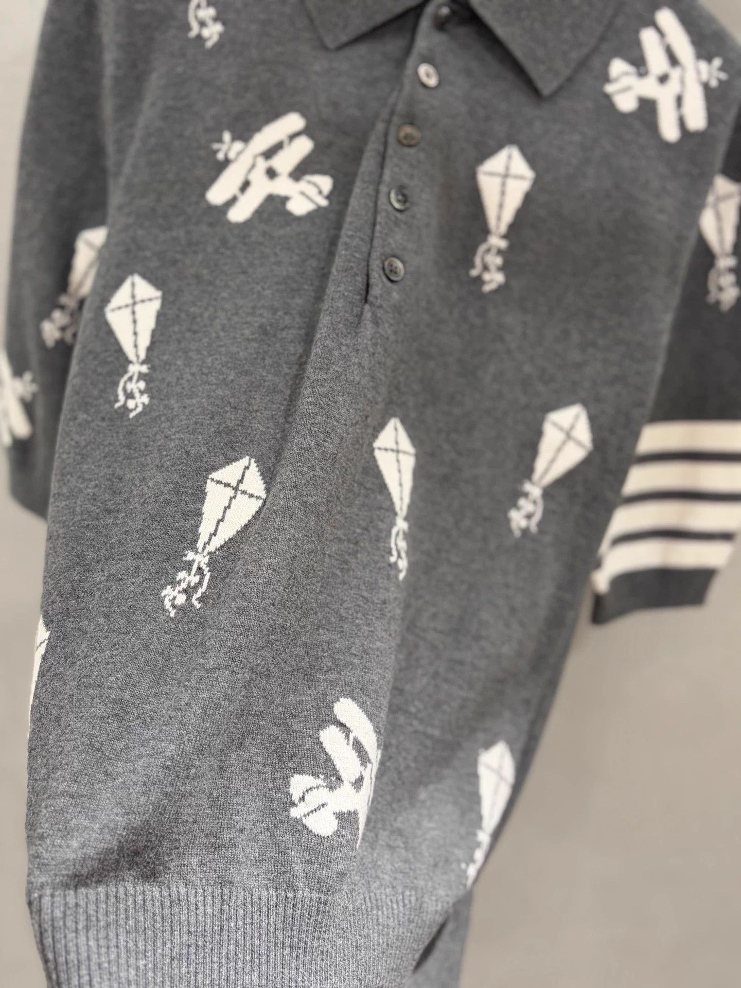 Thom Browne TB Gray Knit Polo Stored 3 Size L / US 10 / IT 46 - 2 Thumbnail