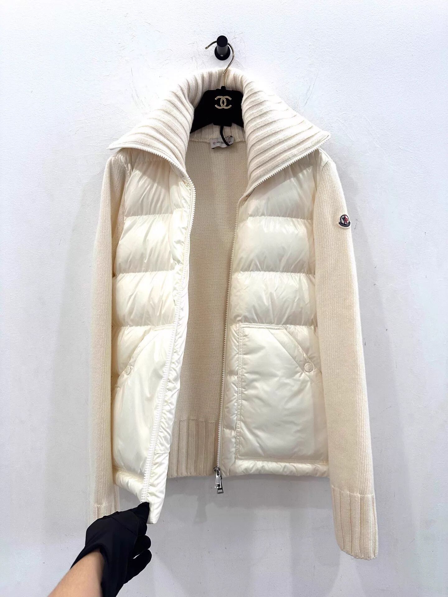 Moncler Moncler Cardigan Women's White Side Logo Wool Down Size S / US 4 / IT 40 - 4 Thumbnail