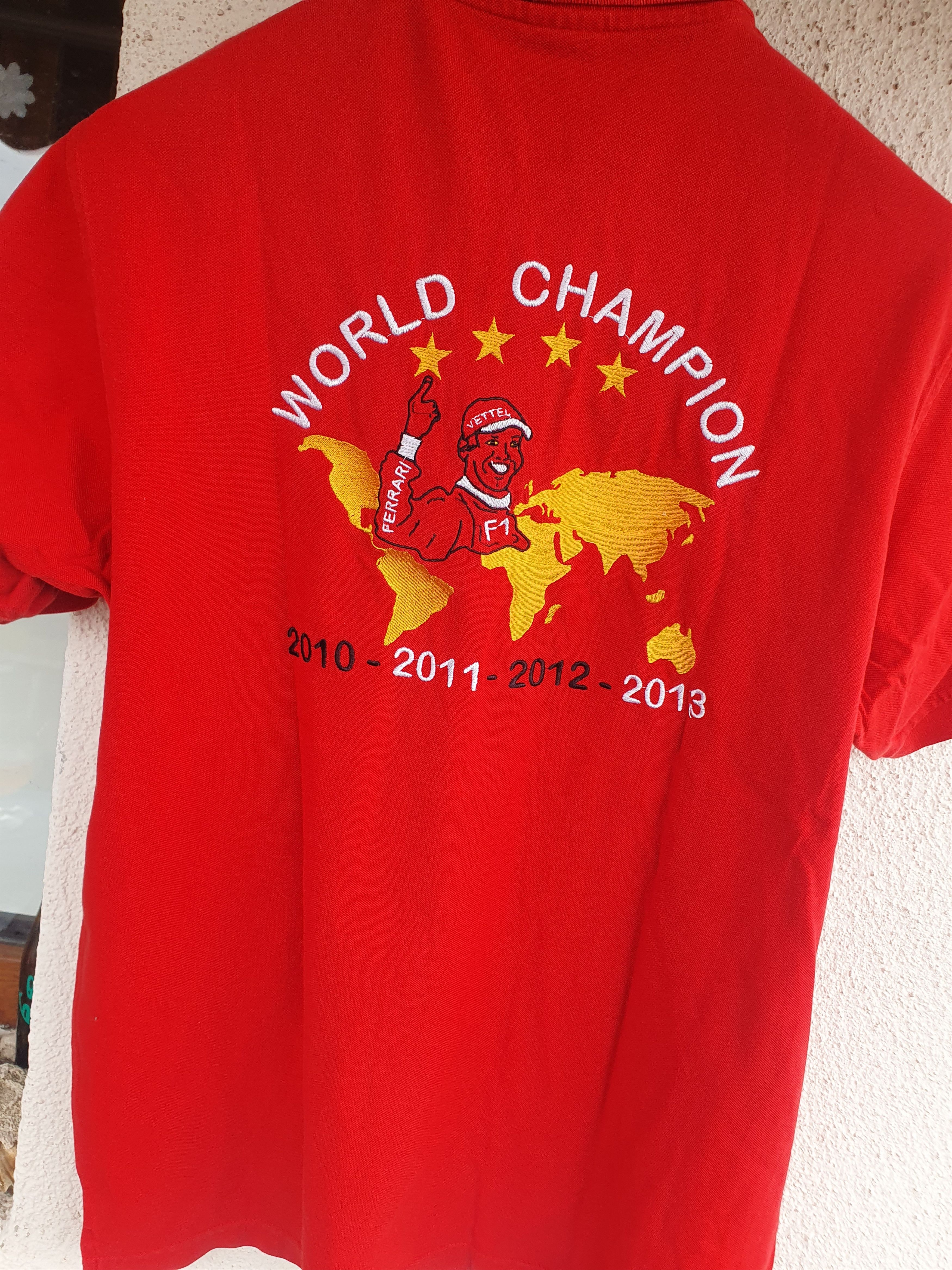 Formula 1 Sebastian Vettel Polo T-shirt World Champion 2010-2013 sz L Size US L / EU 52-54 / 3 - 1 Thumbnail
