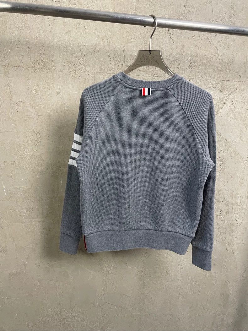 Thom Browne Thom Browne Size 38 Gray four-striped waffe round-neck swe Size US XXS / EU 40 - 2 Thumbnail