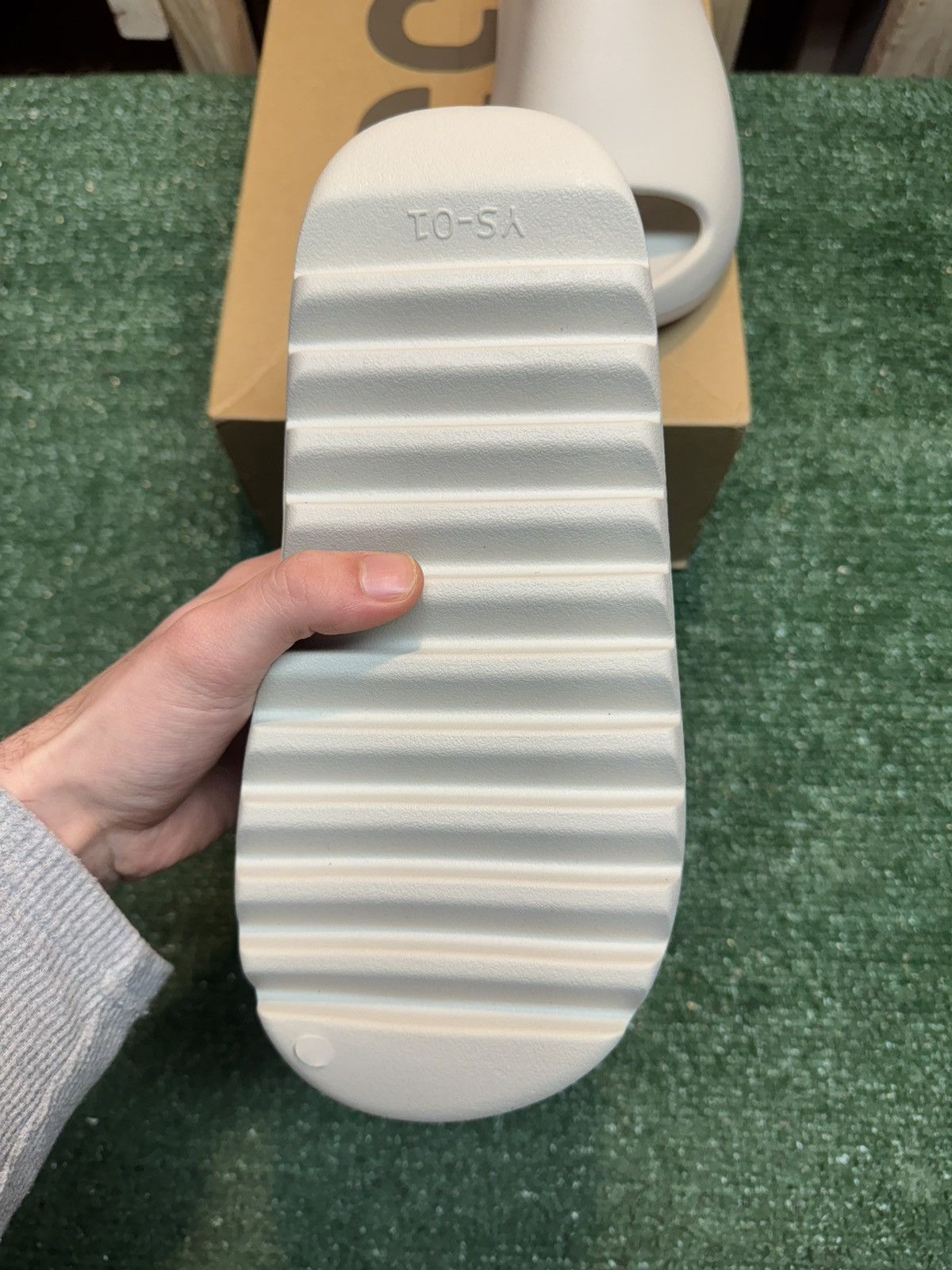 Adidas YZY YS-01 White Size 10 Size US 10 / EU 43 - 4 Thumbnail