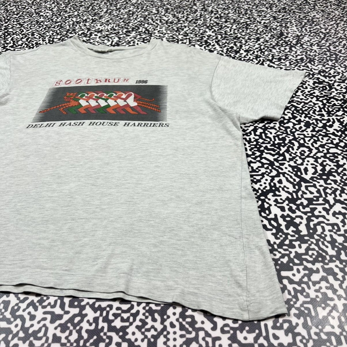 Vintage Vintage 1996 Hash House Harries Run Retro 90s Rare T-shirt Size US XL / EU 56 / 4 - 9 Thumbnail