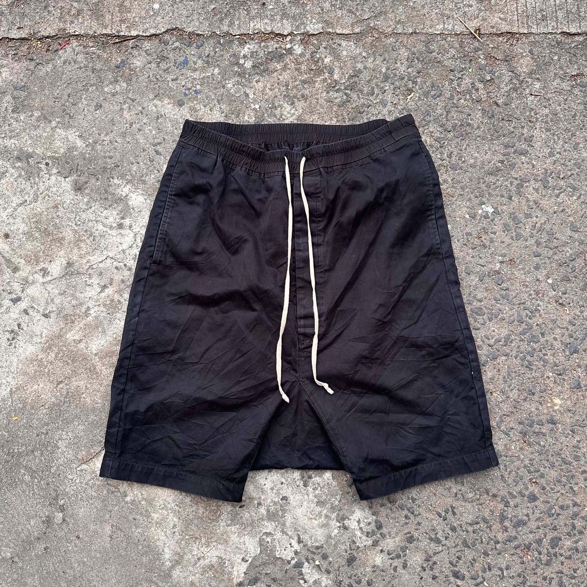 Rick Owens Rick Owens SS18 Dirt Black Drop Crotch Pod Shorts Size