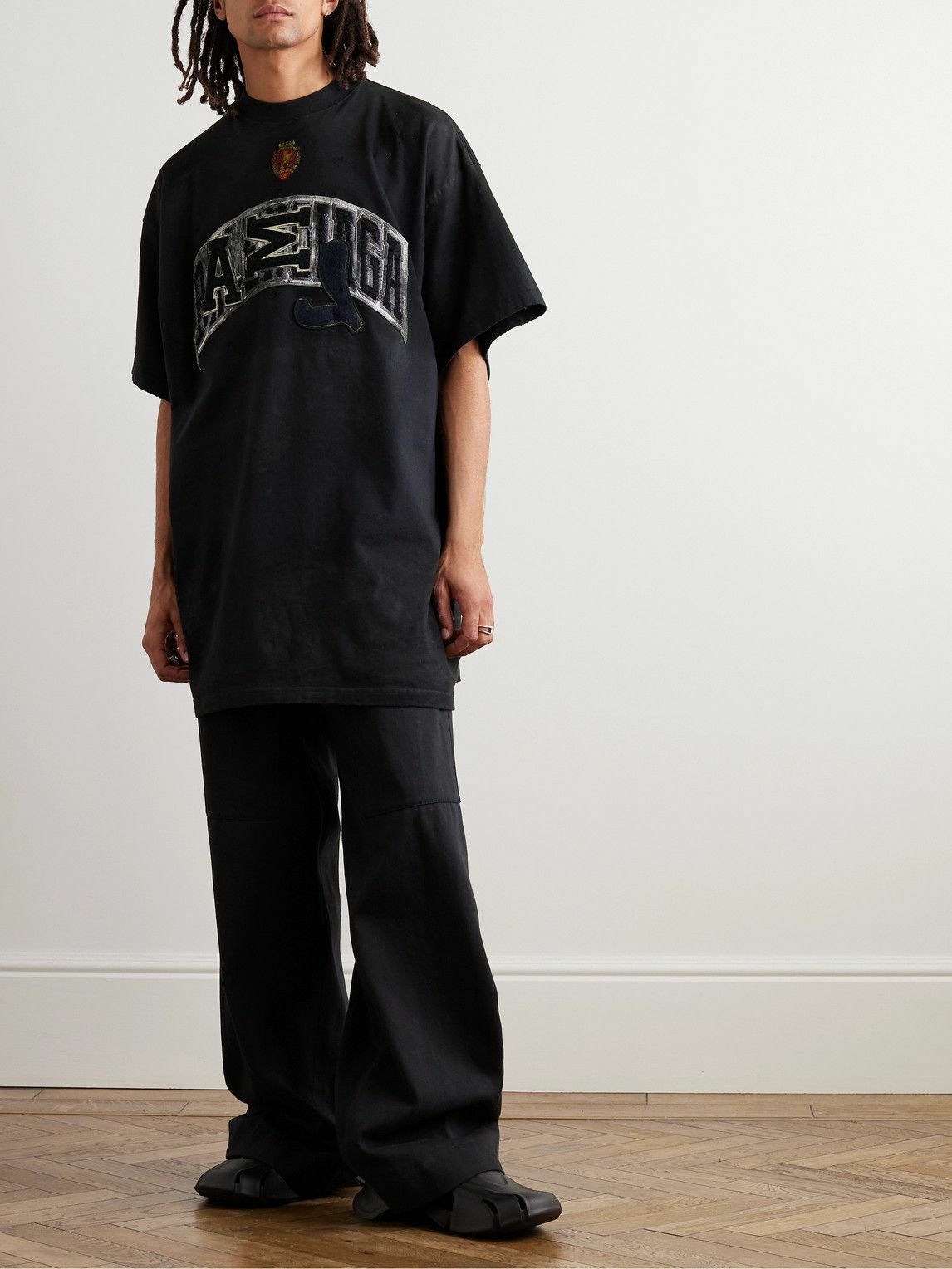 Balenciaga Black Distressed Skater Logo Oversized T-Shirt Size XS / US 0-2 / IT 36-38 - 4 Thumbnail