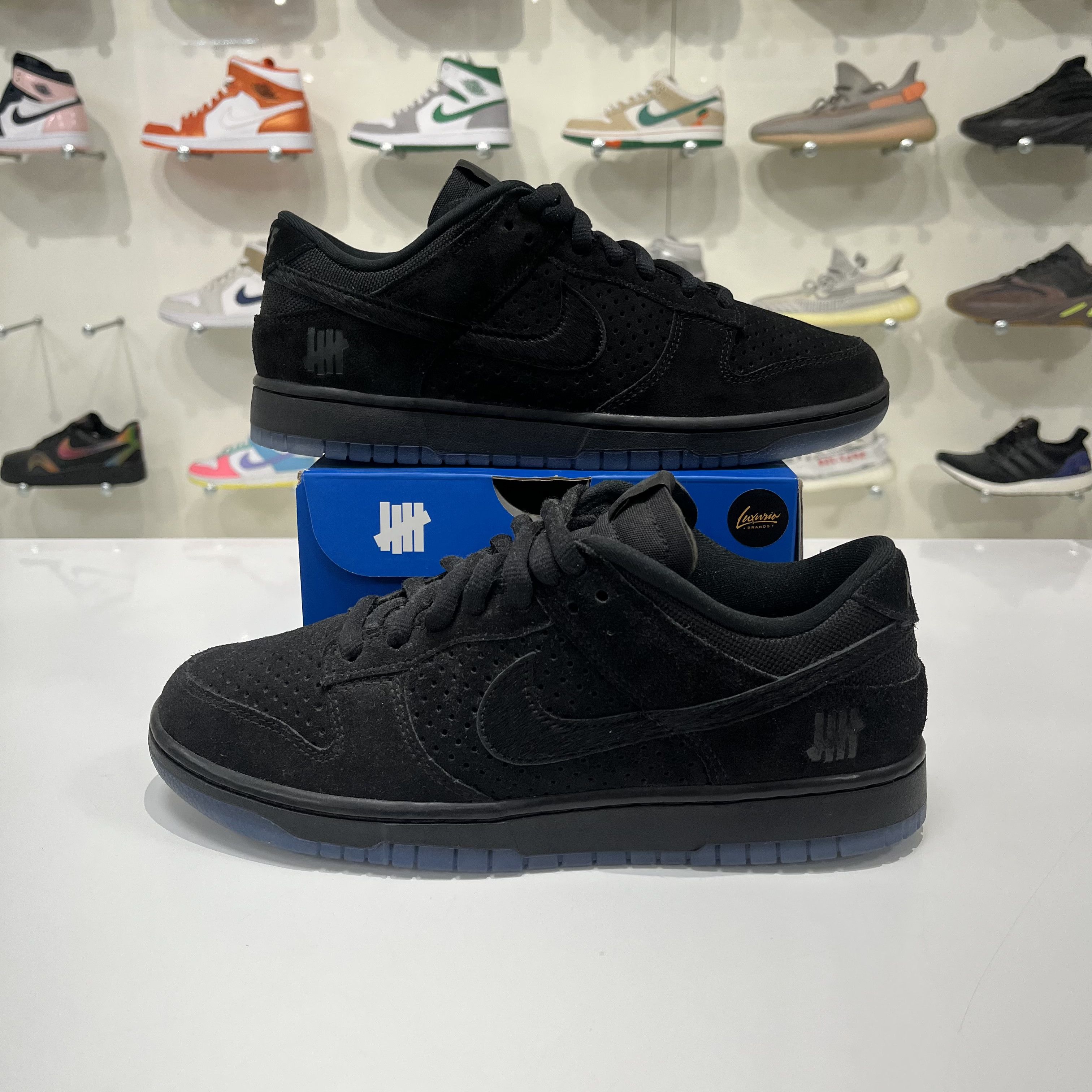 Nike Nike Dunk Low SP Undefeated 5 On It Black Size US 9 / EU 42 - 1 Thumbnail