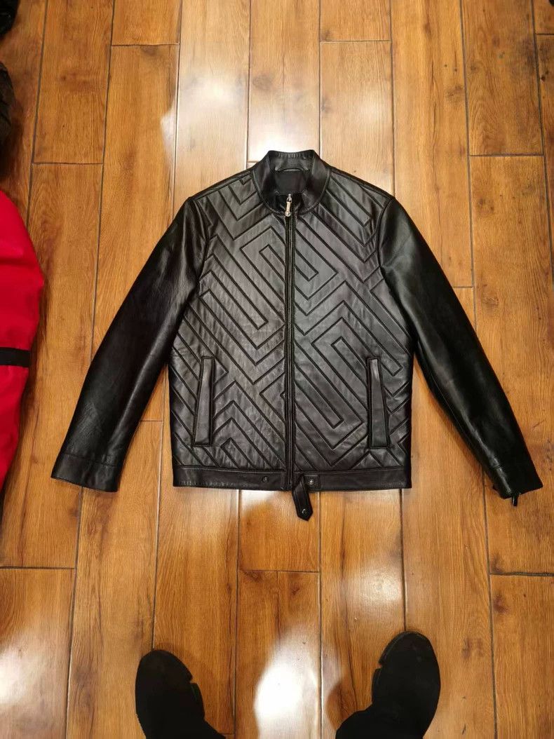 Versace Versace Black Nappa lambskin classic paper jacket Size US S / EU 44-46 / 1 - 1 Thumbnail