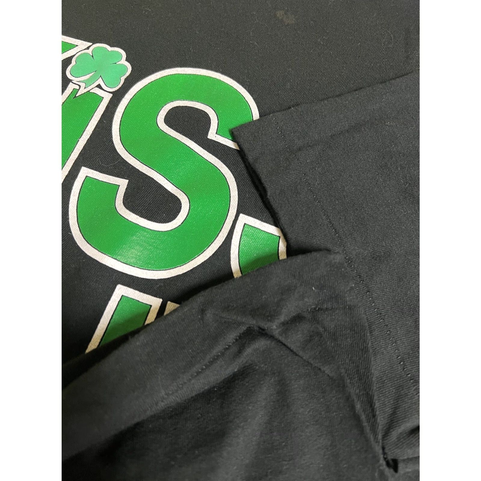 Vintage VINTAGE Kiss Me I'm Irish T-Shirt Shirt St Patrick's Day Black L Unisex Adults T-Shirt Crew Neck Short Sleeve Graphic Print Cotton Fun Tees 90s? Size US L / EU 52-54 / 3 - 2 Thumbnail