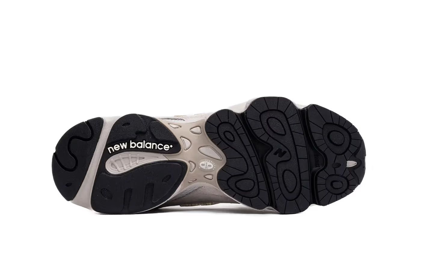 New Balance o1s22i1n1124 1000 Unisex Sneakers in Moon Rock Size US 10 / EU 43 - 4 Thumbnail