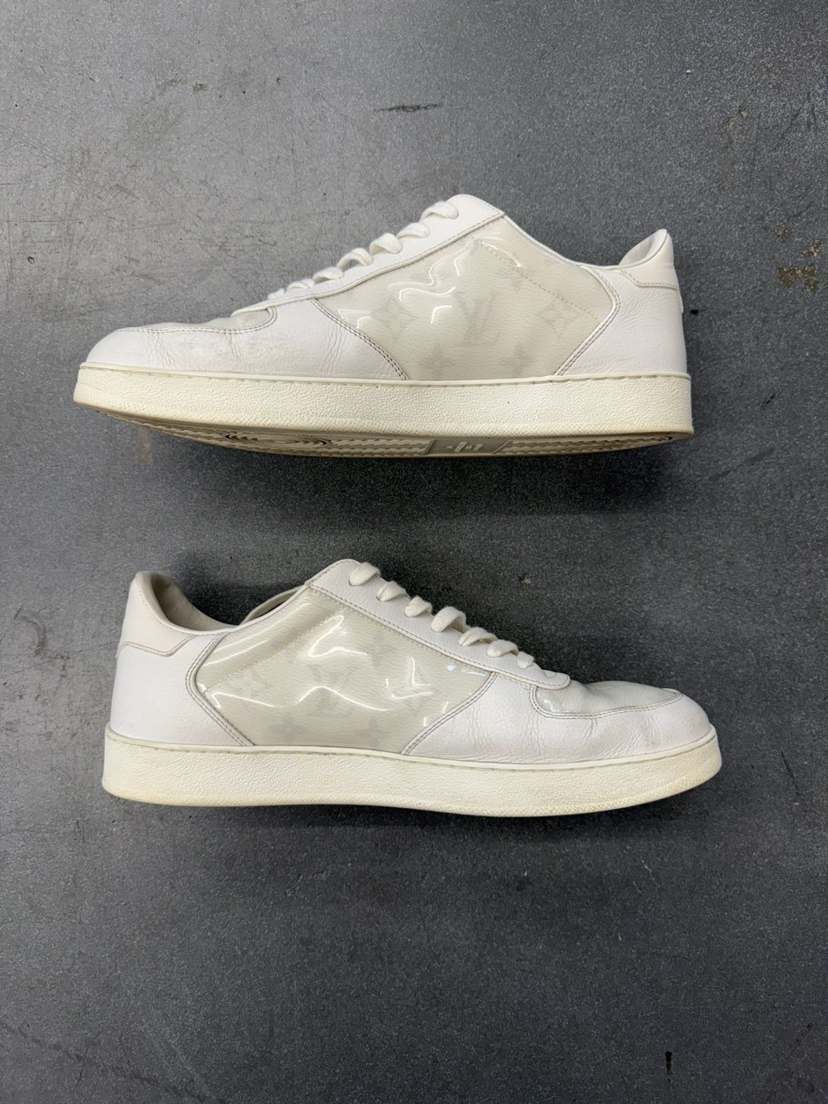 Louis Vuitton Louis Vuitton Rivoli Logo Monogram White Leather Sneaker Size US 10 / EU 43 - 2 Thumbnail