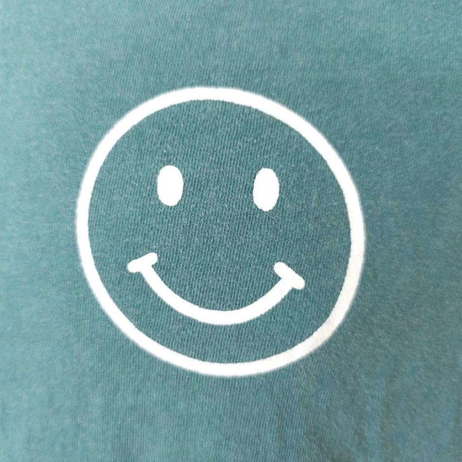 Comfort Colors **CUTE RAINBOW HEARTS GHOSTS BLUE MEN'S SHIRT SMALL** User: **Blue Cute Rainbow Hearts Ghosts Men's T-Shirt Size Small** Size US S / EU 44-46 / 1 - 3 Thumbnail