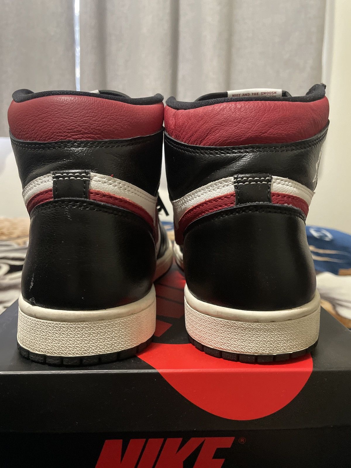 Jordan Brand × Nike Air Jordan 1 Retro High OG Size US 8 / EU 41 - 4 Thumbnail