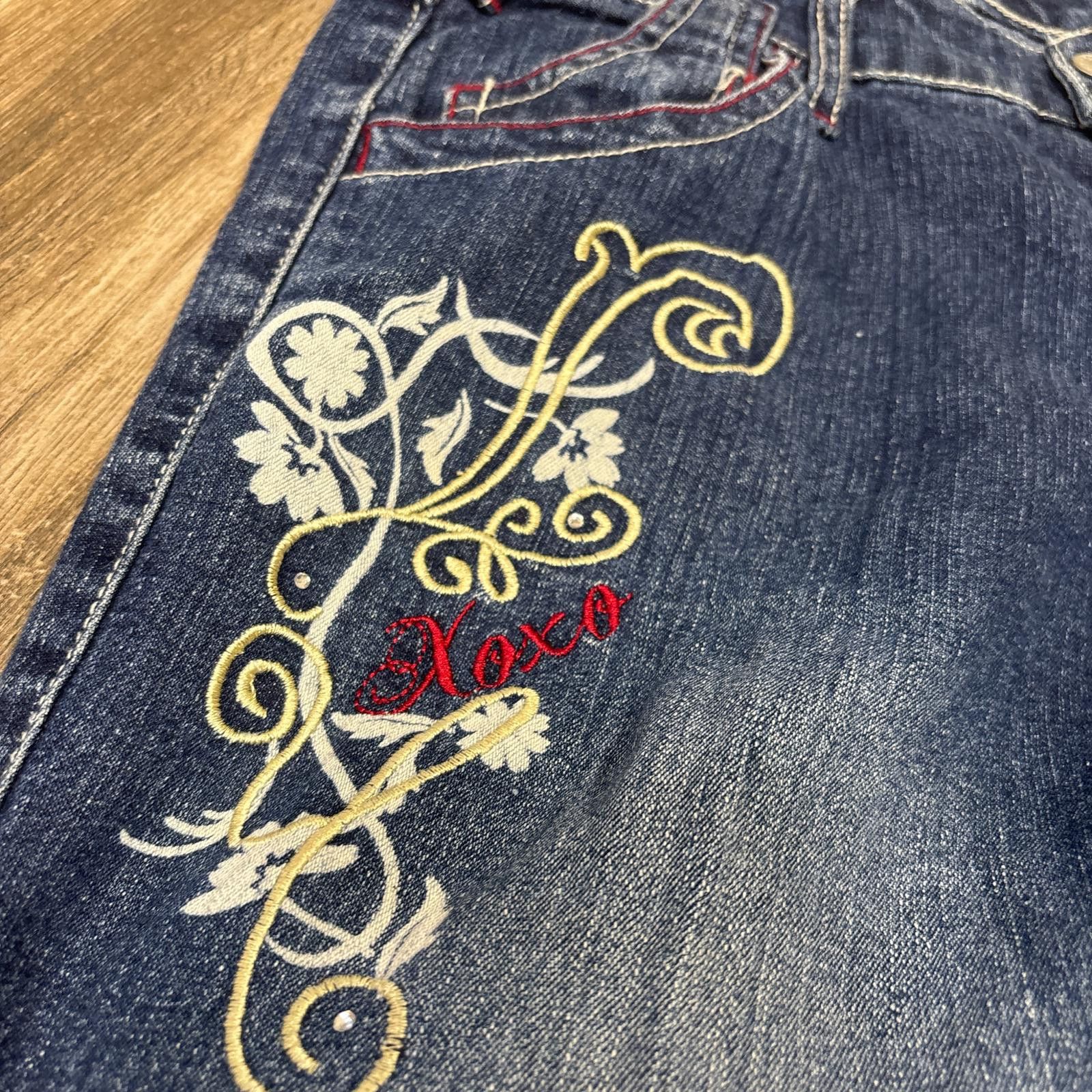 XOXO y2k XOXO embroidered dark wash jeans Size 27" / US 4 / IT 40 - 3 Thumbnail