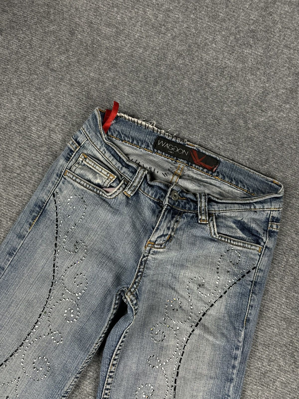Japanese Brand Y2K Japanese brand flared jeans Size 27" / US 4 / IT 40 - 4 Thumbnail