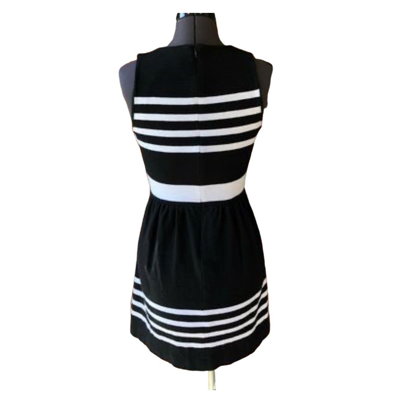 J.Crew J.Crew Fit & Flare Dress Knee-Length Stripe Crew-Neck Sleeve Size XXS / US 00 / IT 34 - 4 Thumbnail
