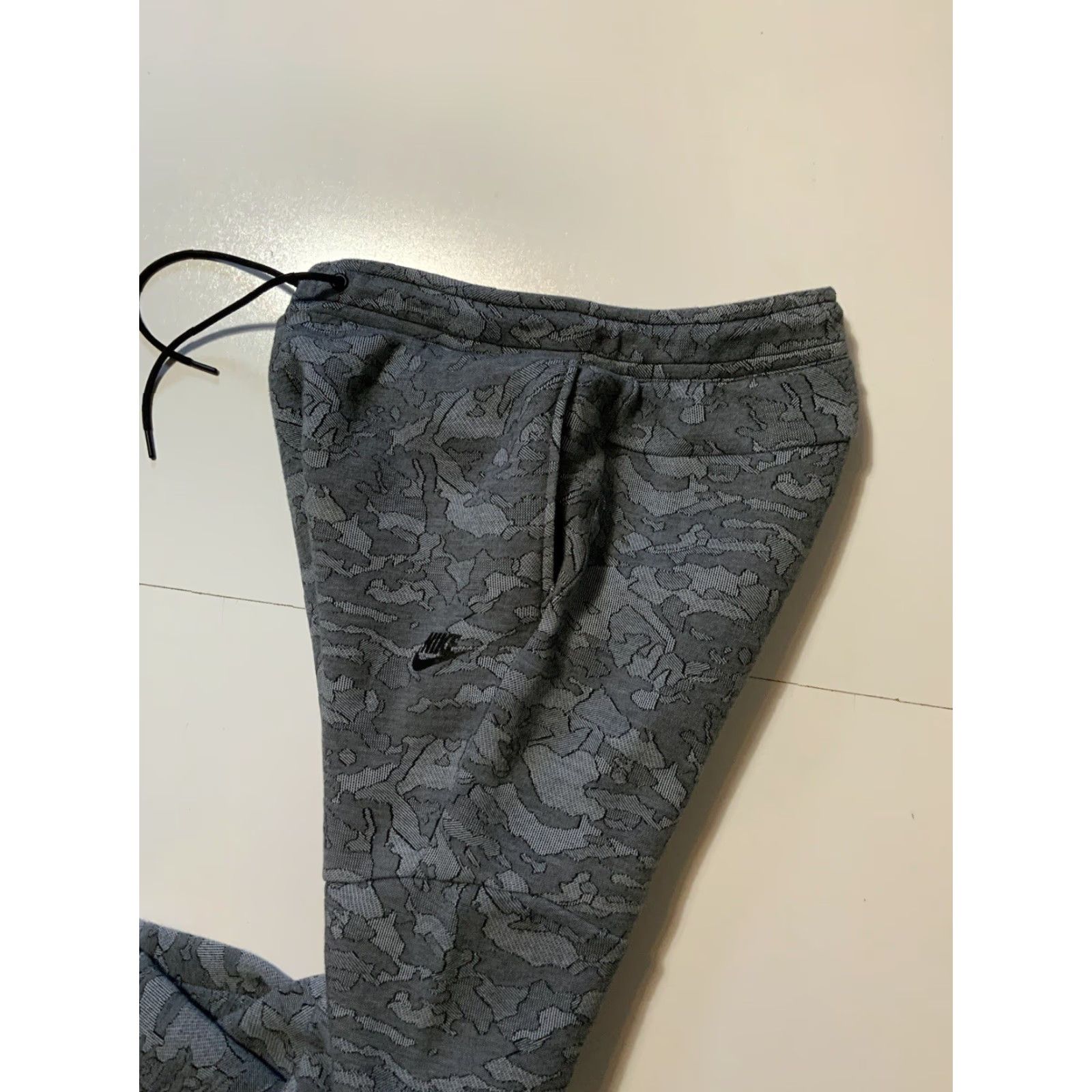Nike Nike Sportswear Tech Fleece Jacquard Grey Camouflage Jogger Pants Sz S Mens Regular Track Size US 29 - 7 Thumbnail