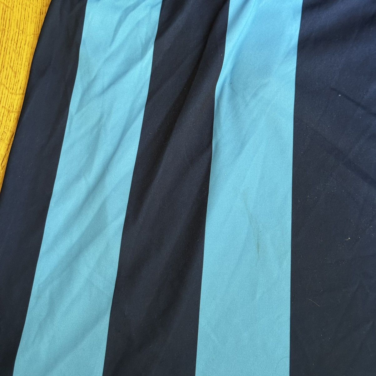 Other Blackpool 2010/2011 Carbrini Third Football Shirt 31 Keinan Size US M / EU 48-50 / 2 - 6 Thumbnail
