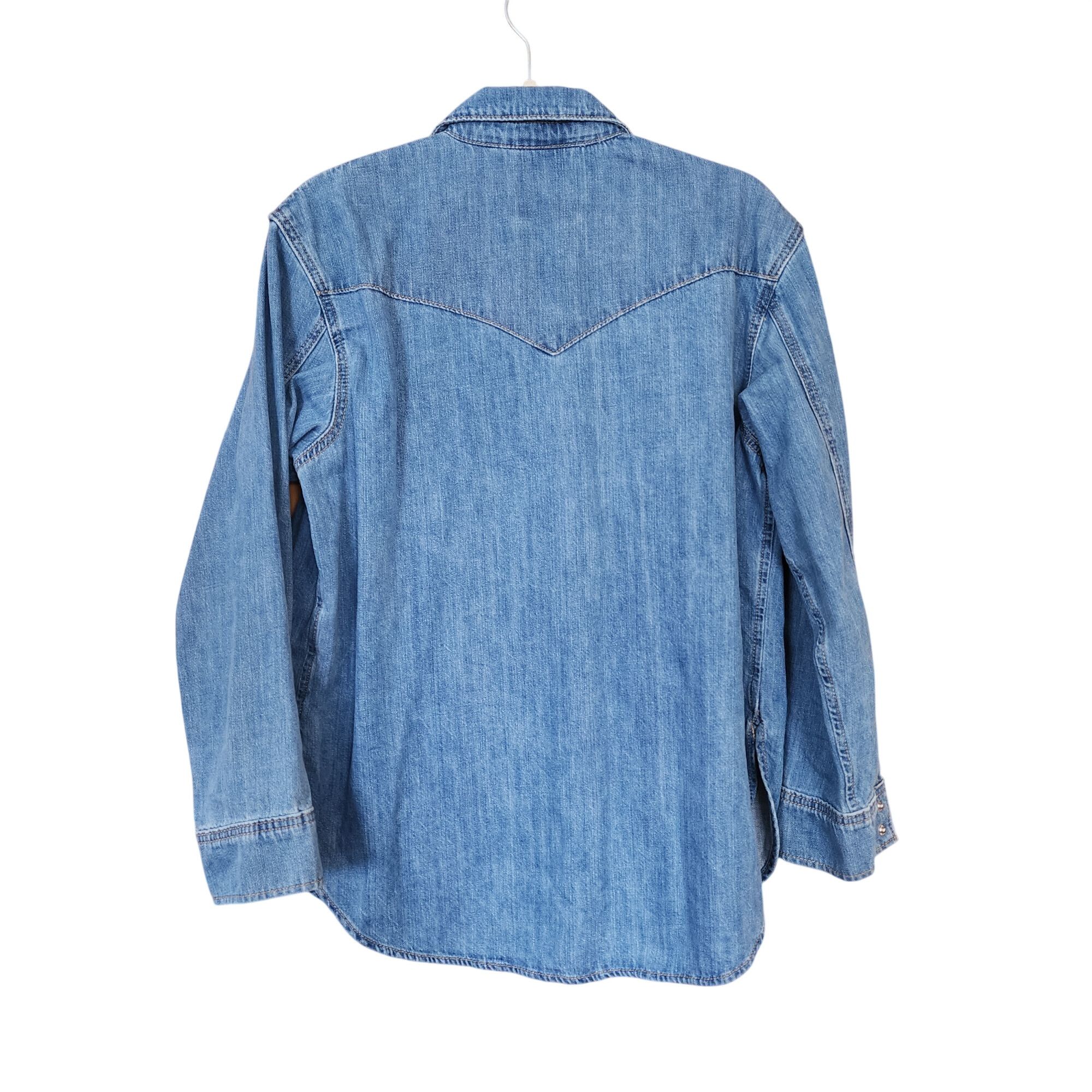 Other Universal threads Long Sleeved Denim Jean Peral Snap Shirt o Size S / US 4 / IT 40 - 2 Thumbnail