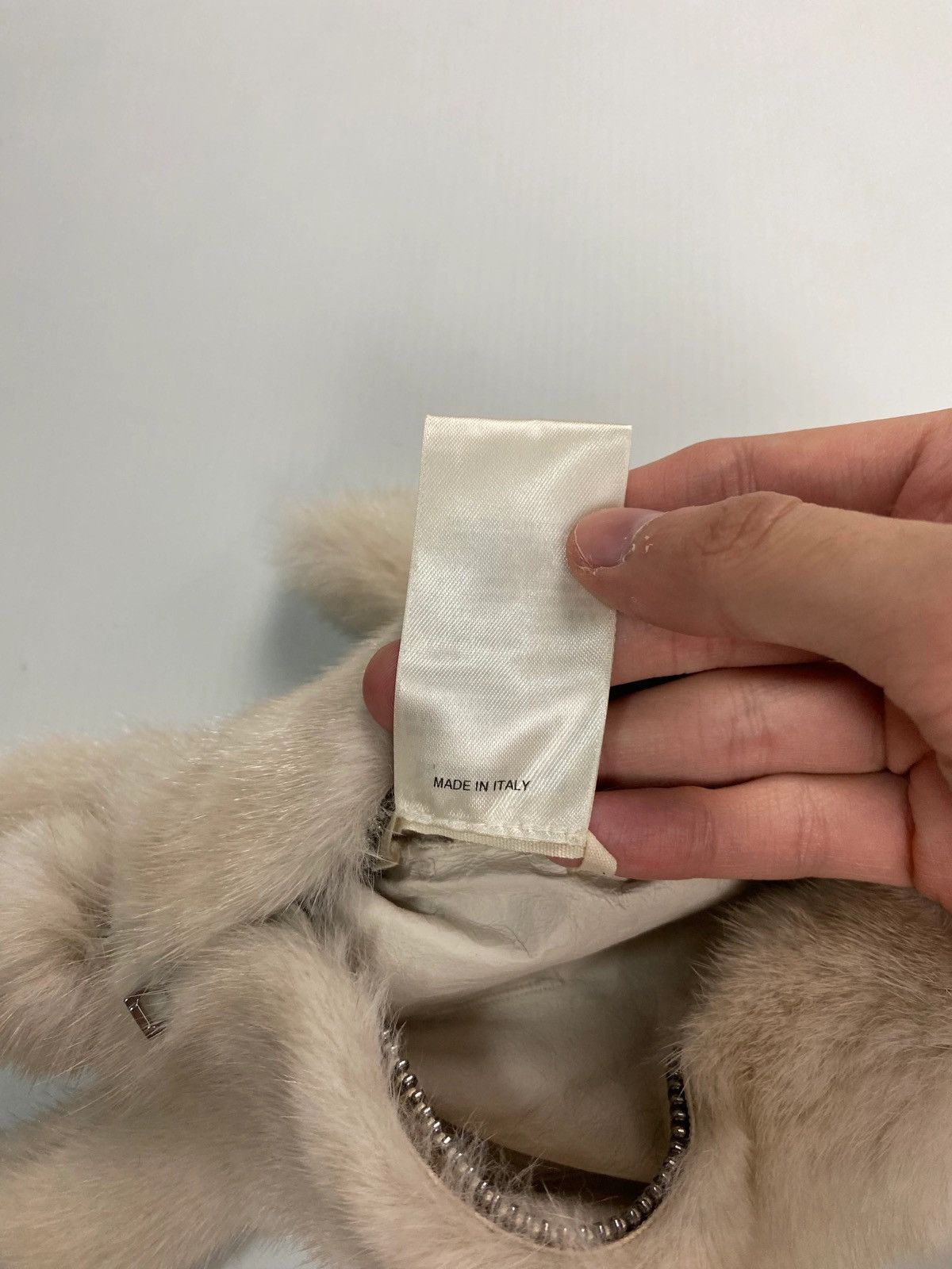 Rick Owens RICK OWENS MINK FUR BUNNY BAG IN WHITE SZ:OS Size ONE SIZE - 7 Thumbnail