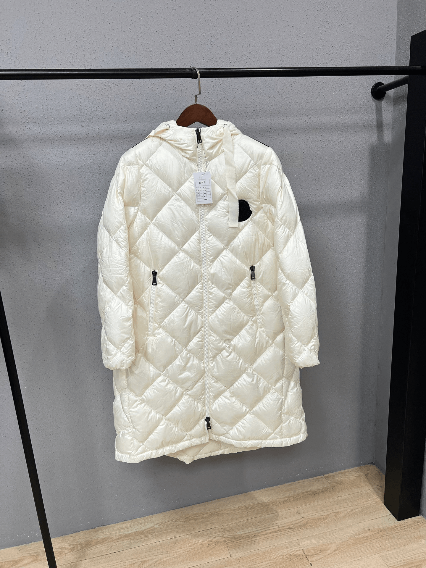Moncler Moncler Down Long Down Jacket M Women Size M / US 6-8 / IT 42-44 - 1 Thumbnail
