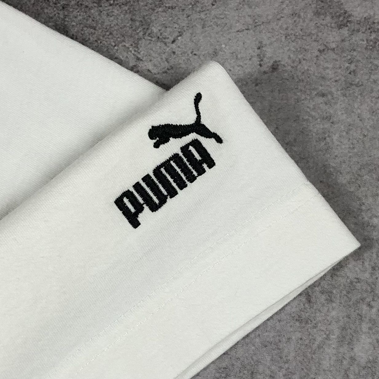 Puma Vintage 90s Puma Identity Design Abstract Art Tee Size US L / EU 52-54 / 3 - 12 Thumbnail