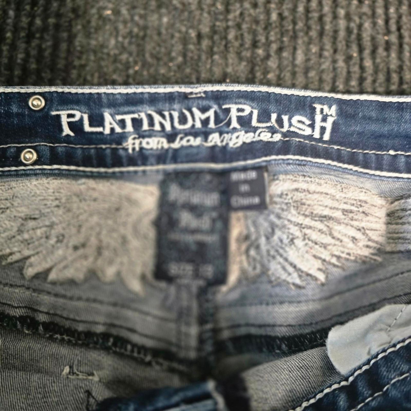 Other Platinum Plush Embroidered with rhinestone bootcut Jeans Size 28" / US 6 / IT 42 - 6 Thumbnail