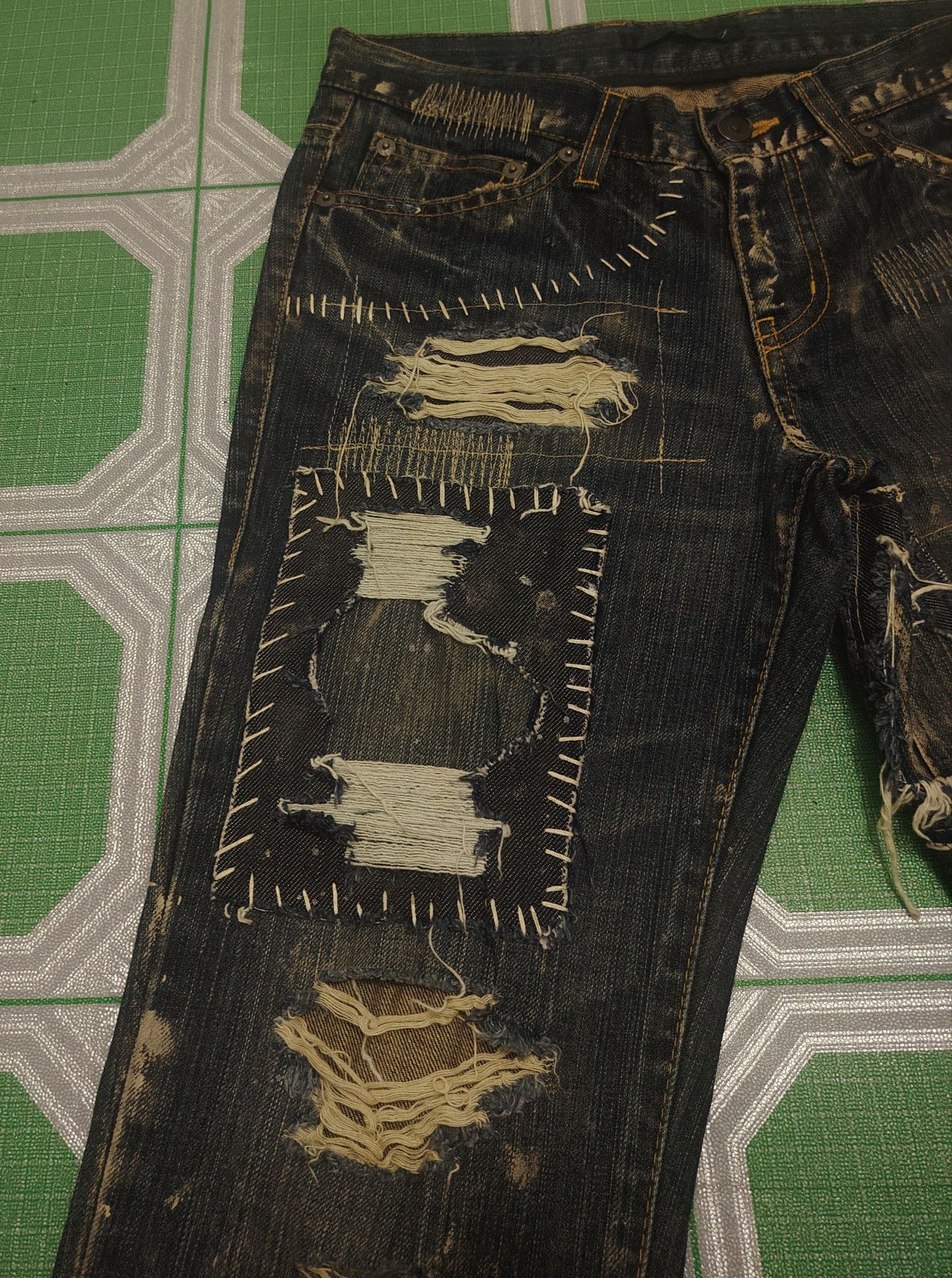Who Decides War Japanese Casper John Distressed Thrashed jeans Size US 28 / EU 44 - 9 Thumbnail