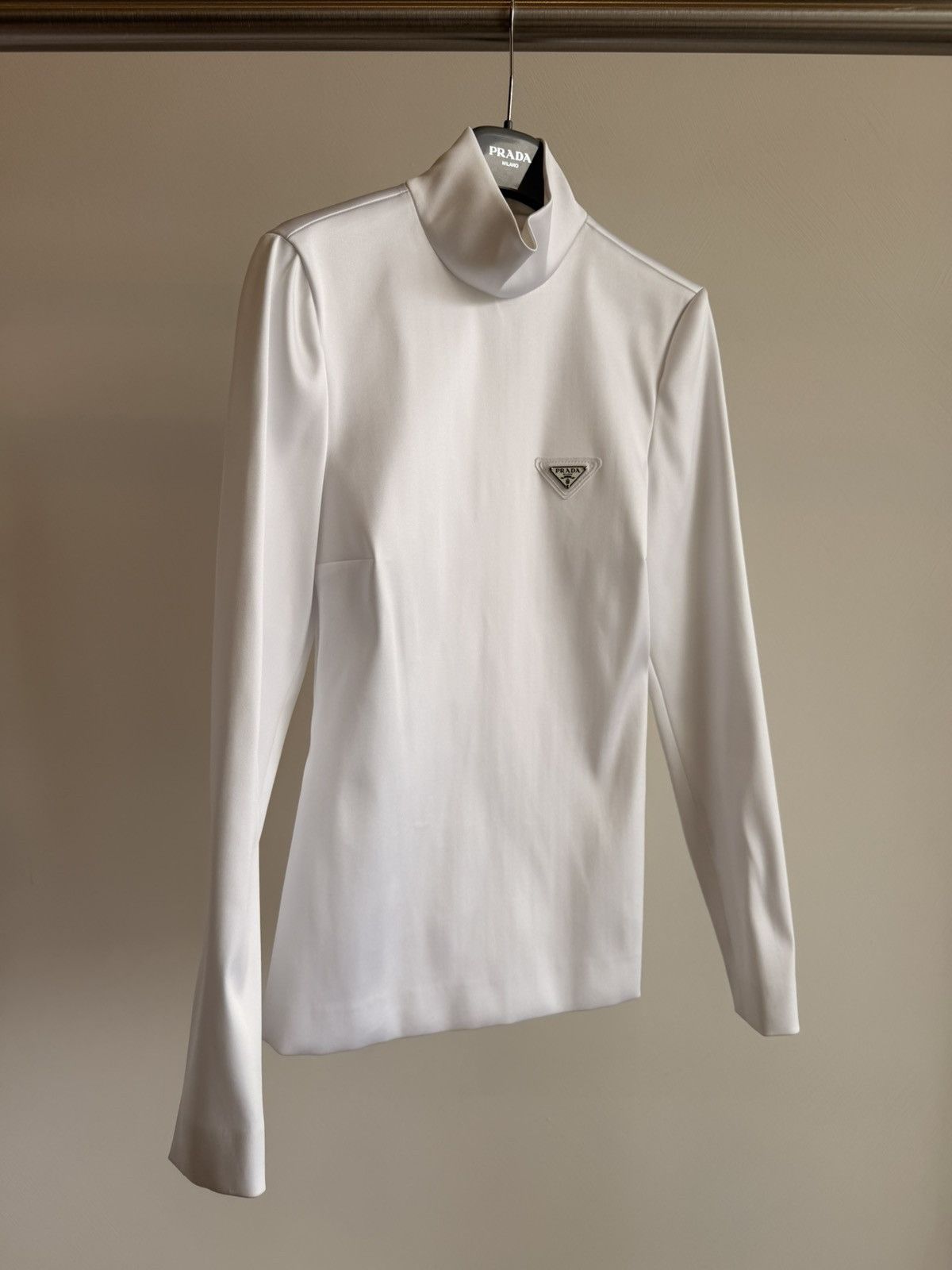 Prada NWT Prada Stretch Satin Top Slim Fit Triangle Logo Size 40 Size S / US 4 / IT 40 - 5 Thumbnail