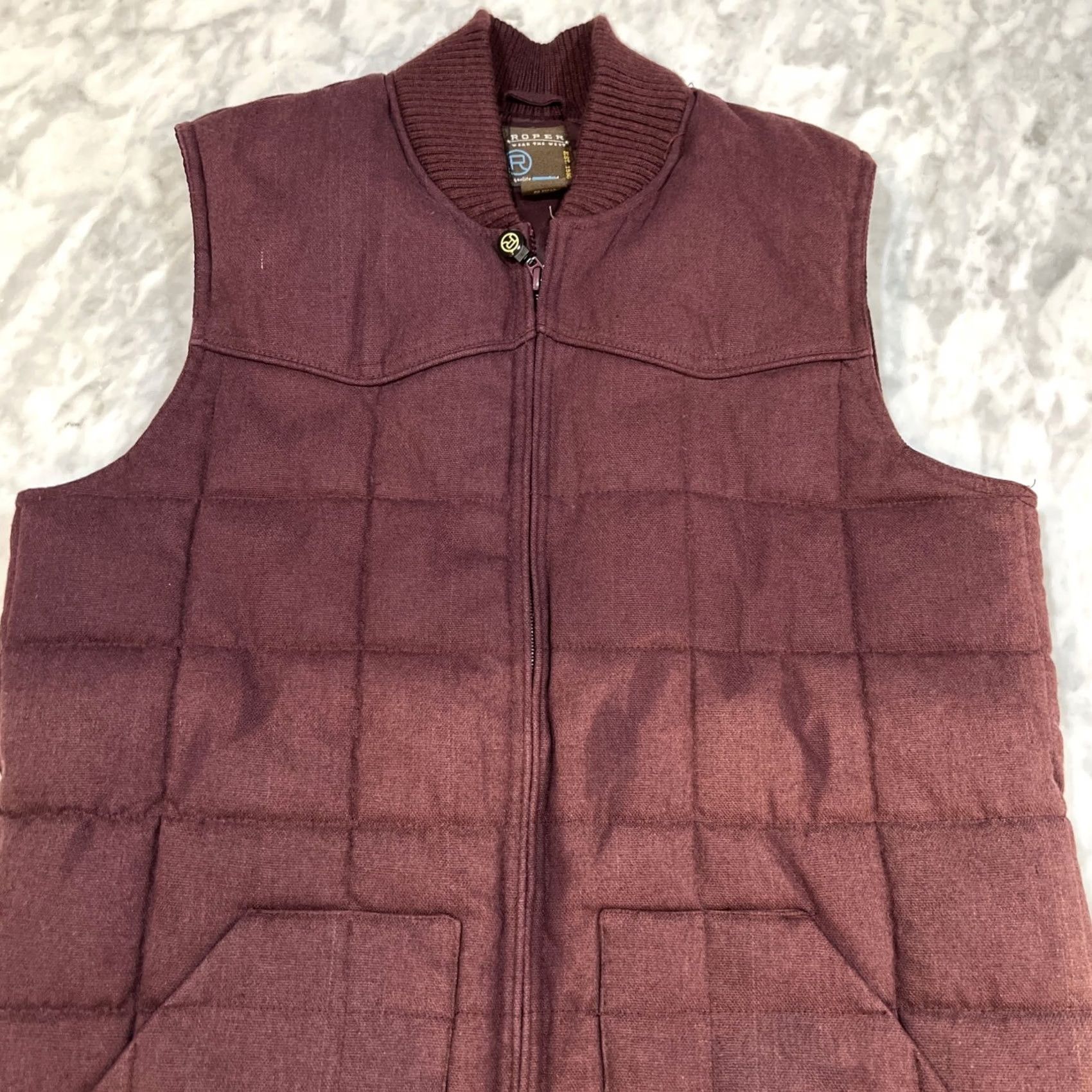 Roper Roper Vest Women’s XL 16-18 Maroon Quilted Cotton Poly Down Pockets Full Zip Vest Accessories Casual, Travel, Workwear Womens Size L / US 10 / IT 46 - 3 Thumbnail