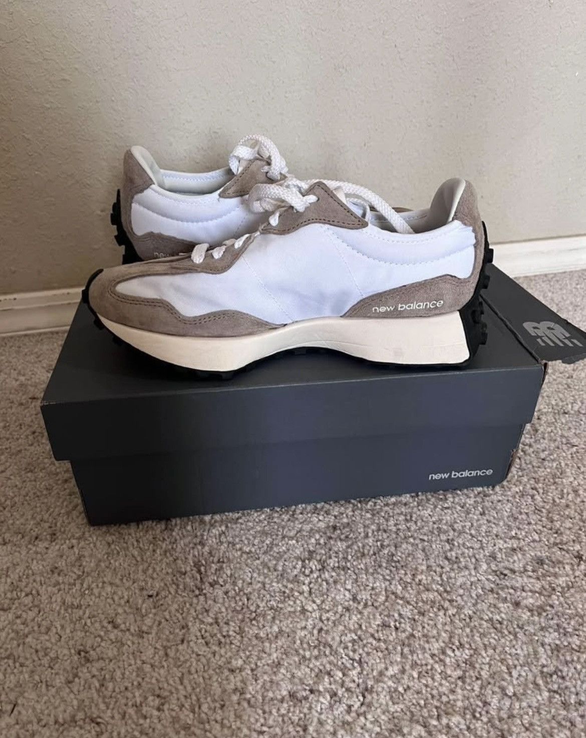 New Balance New Balance 327 Size US 6.5 / IT 36.5 - 2 Thumbnail