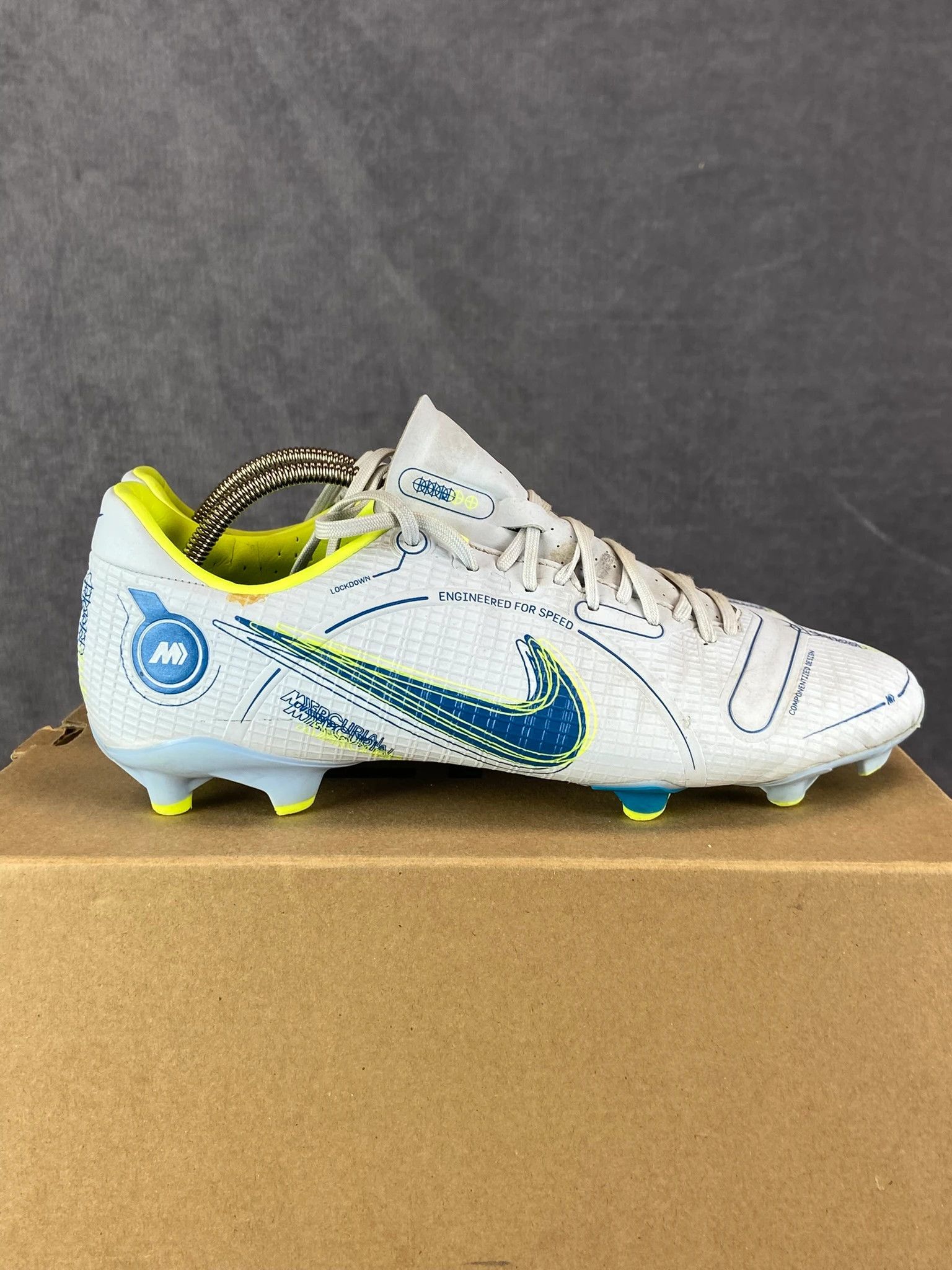 Nike Nike White Football Boots 40.5 Engineered for Speed Size US 7.5 / EU 40-41 - 6 Thumbnail