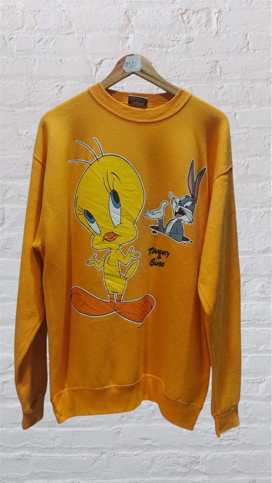 Vintage VINTAGE 1994 LONNEY TUNES TWEETY SWEATSHIRT Size US L / EU 52-54 / 3 - 1 Thumbnail