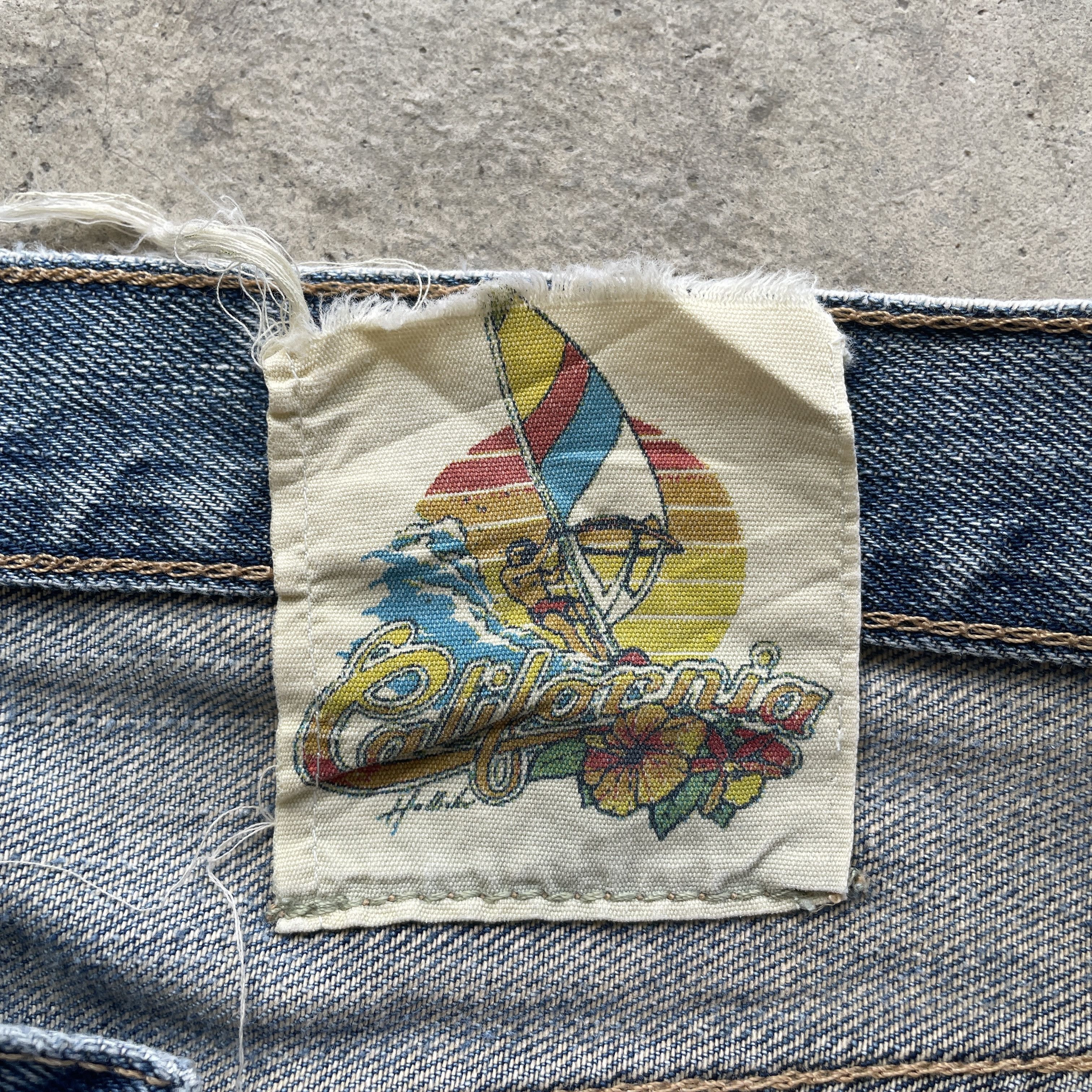 Vintage VINTAGE CALIFORNIA BOOTCUT FADED DISTRESSED JEANS PANTS W29 Size US 29 - 6 Thumbnail