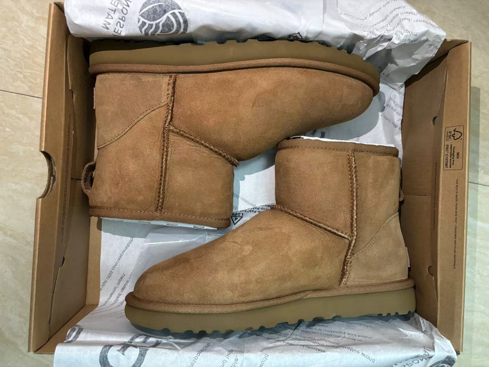 Ugg UGG Women's Classic Mini II Boots Size US 7 / IT 37 - 4 Thumbnail