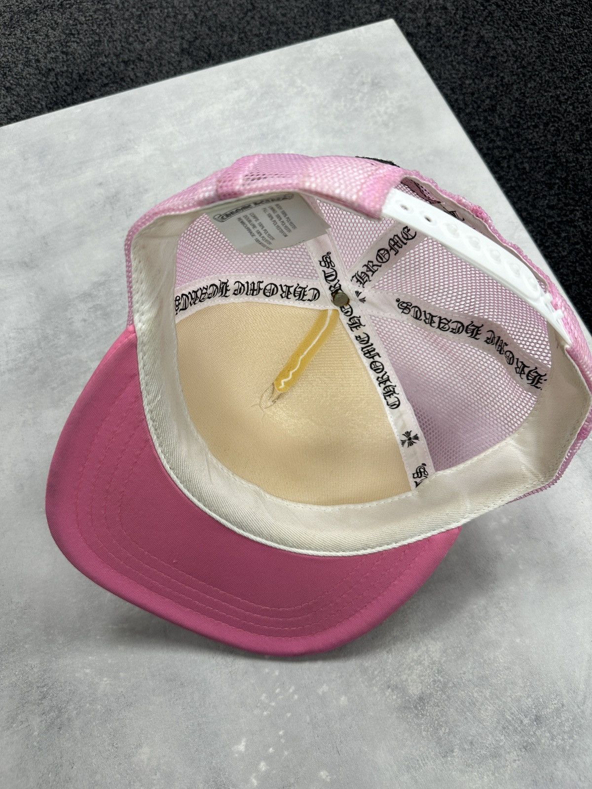 Chrome Hearts Chrome Hearts Matty Boy Horseshoe Trucker Cap Pink Size ONE SIZE - 10 Thumbnail