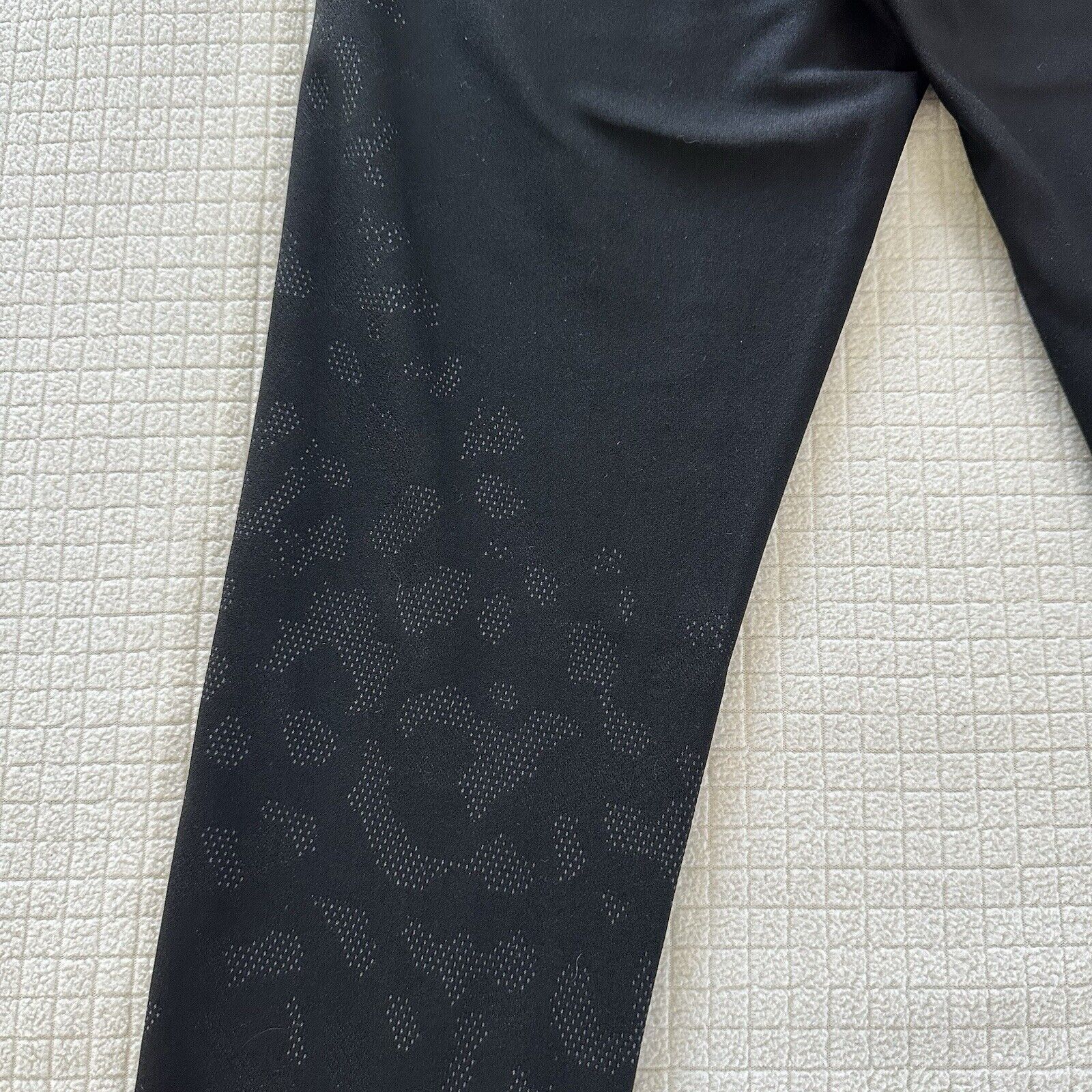 Lululemon Lululemon Camo Mapped Out Sense Knit Hi Rise Black Sz 6 Size 28" / US 6 / IT 42 - 10 Thumbnail