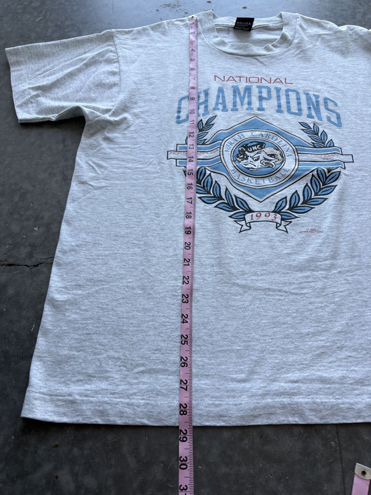 Vintage Vintage 90s UNC Tarheels Basketball Tee Screen Stars Best Size US XL / EU 56 / 4 - 6 Thumbnail