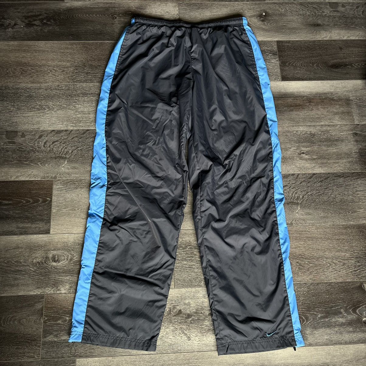 Nike Vintage 2000s Nike Basic Swoosh Nylon Striped Track Pants L Size US 34 / EU 50 - 2 Thumbnail