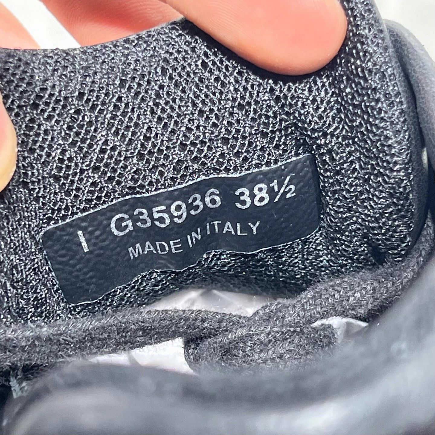 Chanel Chanel Classic Double C Sequin Black Sneakers 38.5 Size US 7.5 / IT 37.5 - 8 Thumbnail