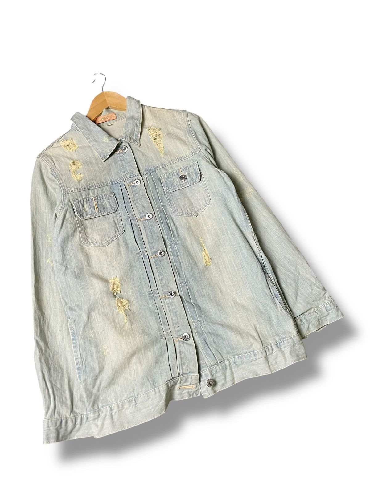 Massive × Vintage MASSIVE Distressed Denim Jacket (72) Size US M / EU 48-50 / 2 - 4 Thumbnail
