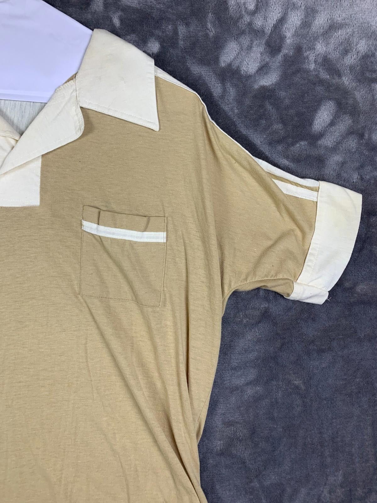 Designer Vintage 90s Justin Blake Mens M/L Polo Shirt Cream/Tan (273) Size US XL / EU 56 / 4 - 3 Thumbnail