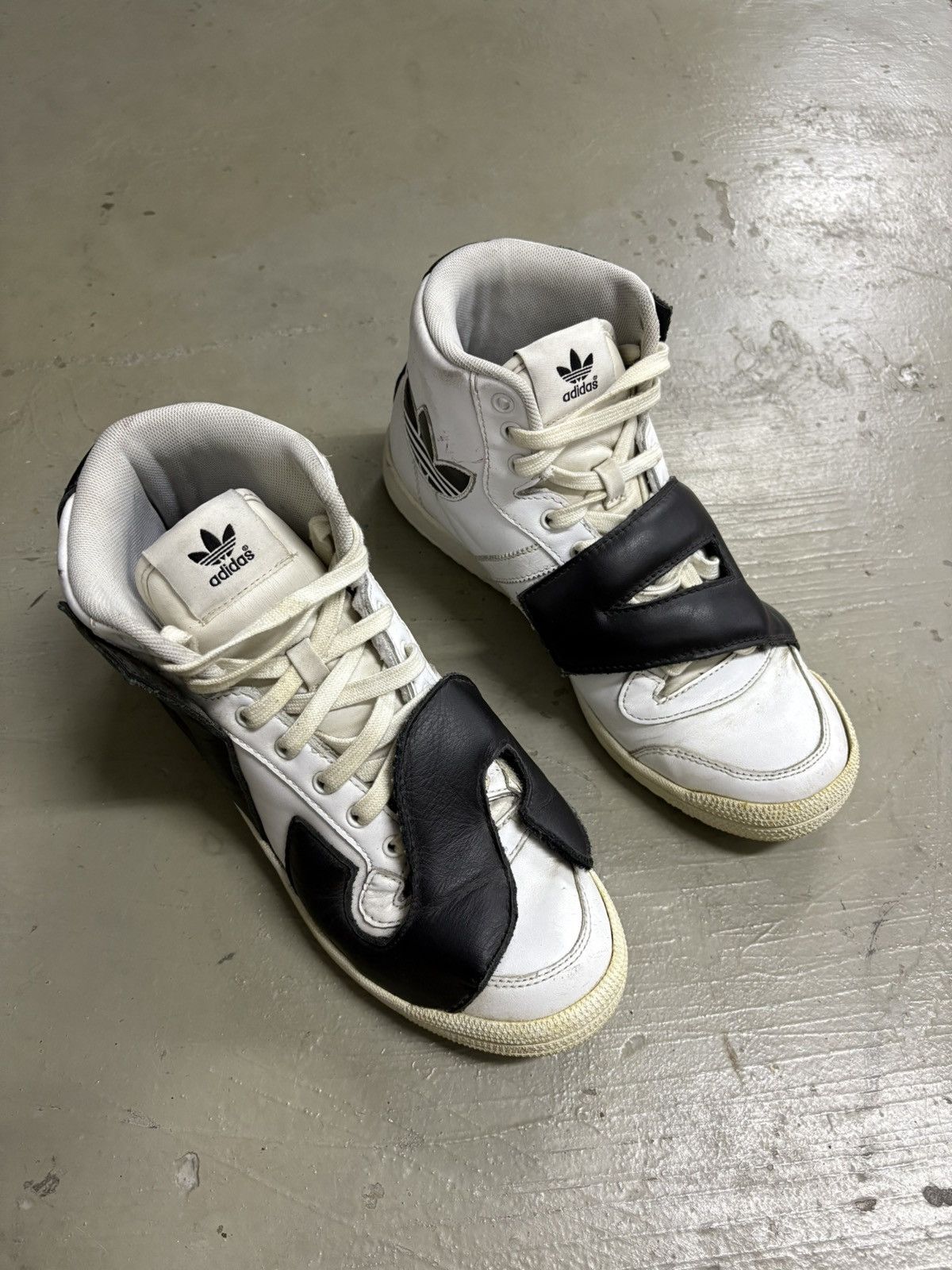 Adidas × Jeremy Scott adidas Originals Jeremy Scott LETTERS LEATHER Black White Size US 8.5 / EU 41-42 - 8 Thumbnail